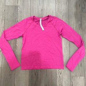 Lululemon size 6 women’s top